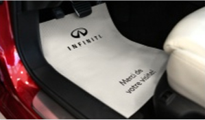 Tapis protecteurs en papier du services INFINITI