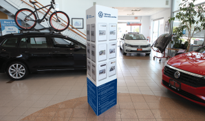 Enseigne pour salle d'exposition Volkswagen certifiés